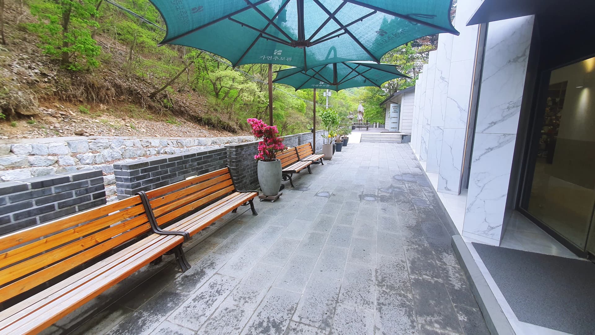 place image